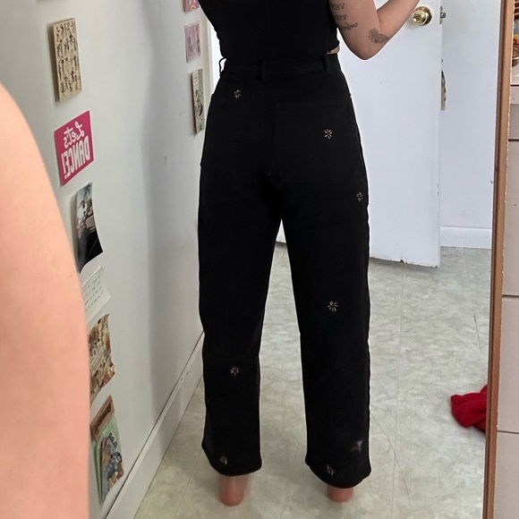 Wilfred Free Wide Leg W’s jeans size 24, hand embroidered with sunflowers! - Picture 4 of 5